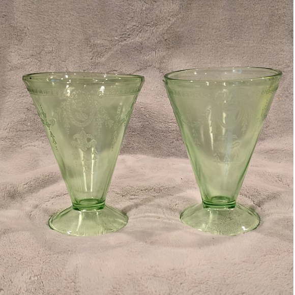 VTG Belmont Company Uranium Glass 5" Tumbler Footed Rose Cameo 1931 - Set of 2 - Picture 4 of 7